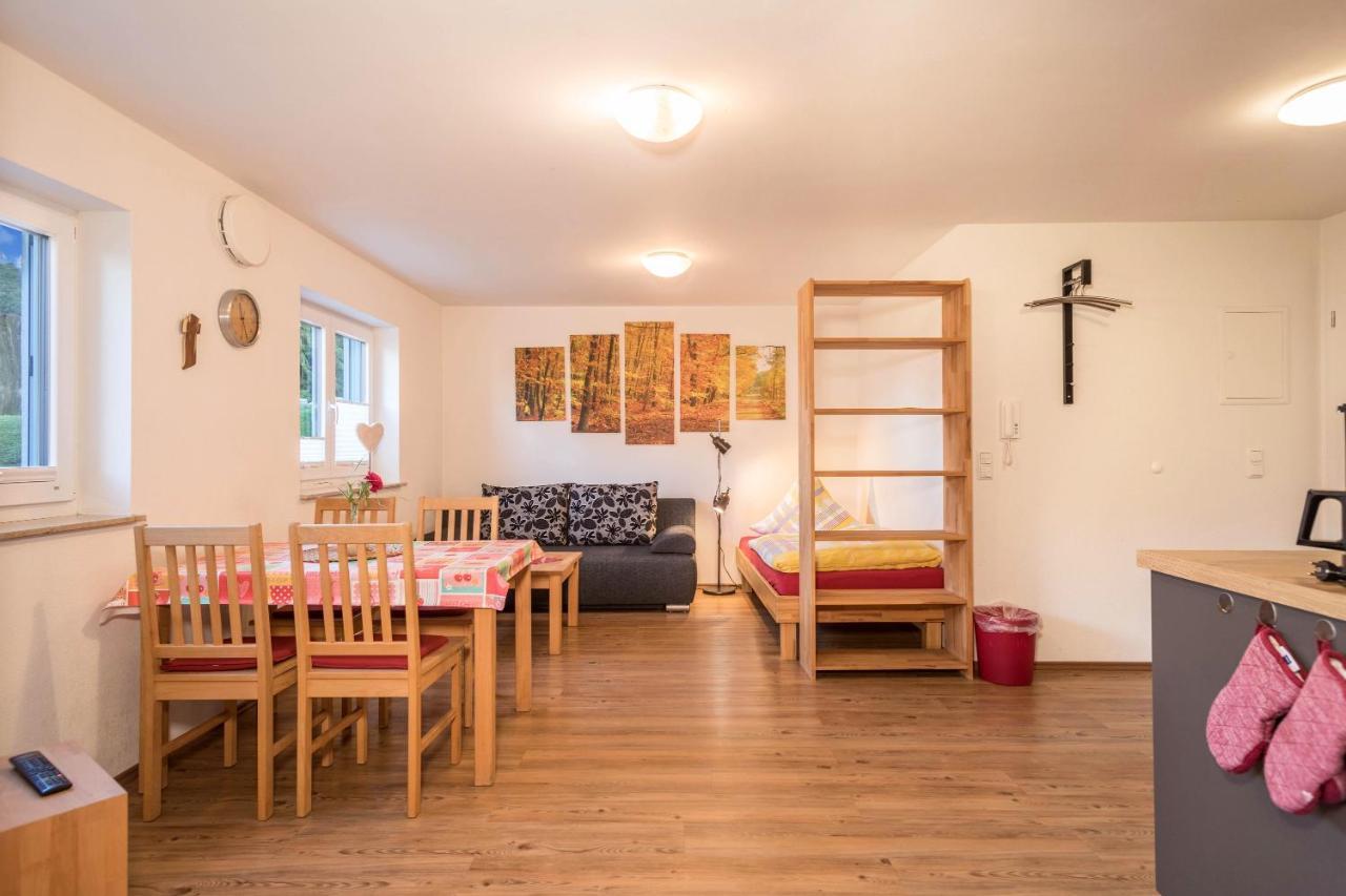 Ferienhof Weber Wohnung Fichte ノイキルヒ エクステリア 写真