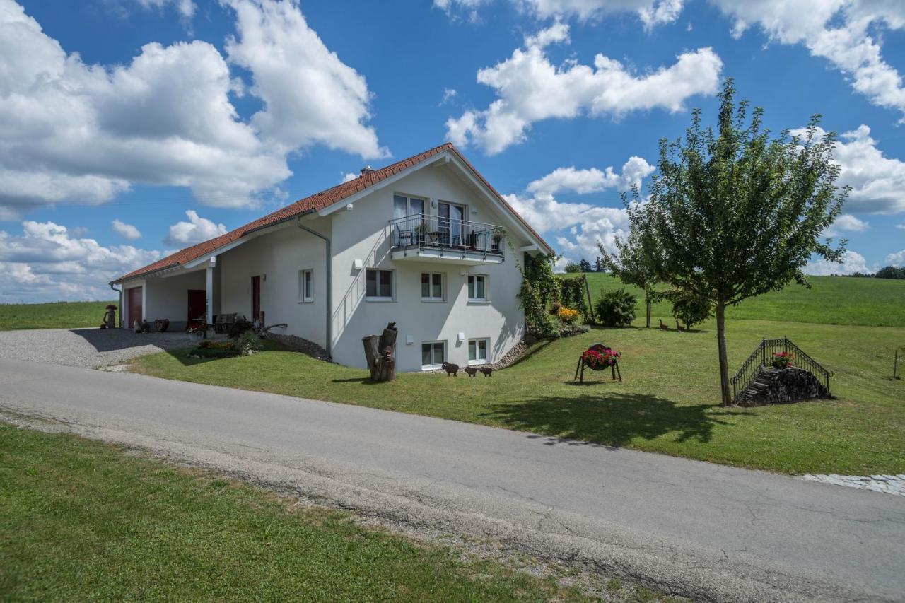 Ferienhof Weber Wohnung Fichte ノイキルヒ エクステリア 写真